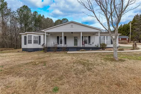 882 Red Hill Rd, Pickens, SC 29671