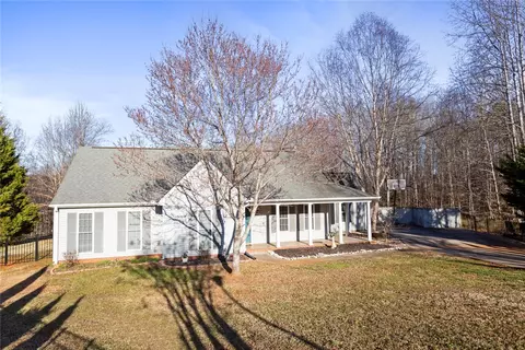 640 Revolutionary Dr, West Union, SC 29696