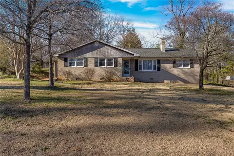 201 Judy Dr, Pickens, SC 29671