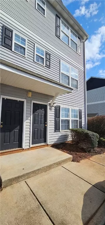 220 Campus Dr #H, Central, SC 29630