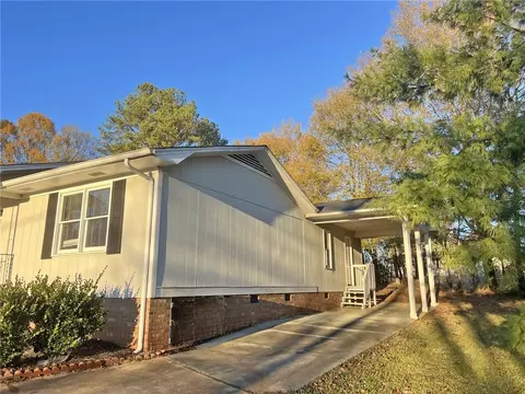 217 Amanda Dr, Central, SC 29630 photo 2