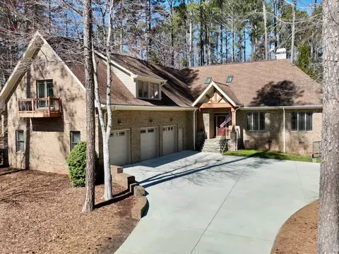 1318 Stillwater Dr, Seneca, SC 29672
