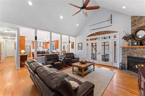 118 Bartram Trl, Central, SC 29630 photo 7