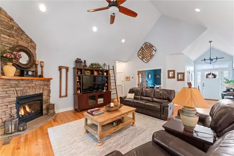 118 Bartram Trl, Central, SC 29630 photo 8
