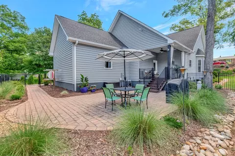 303 E South 4th St, Seneca, SC 29678 photo 43