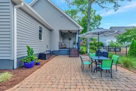 303 E South 4th St, Seneca, SC 29678 photo 47