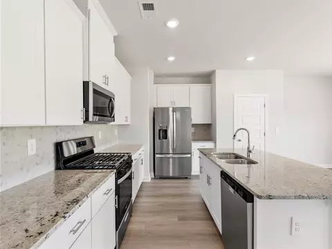 Kitchen - 704 Whitebark Dr, Pendleton, SC 29670 photo 1 of 3