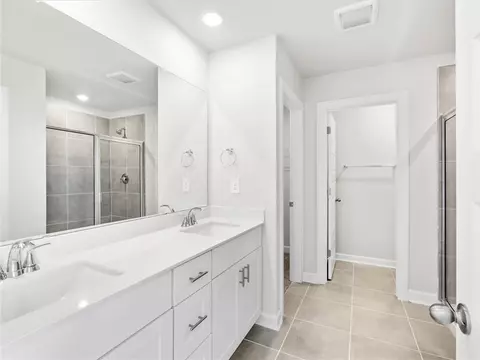 Bath - 704 Whitebark Dr, Pendleton, SC 29670 photo 3 of 6