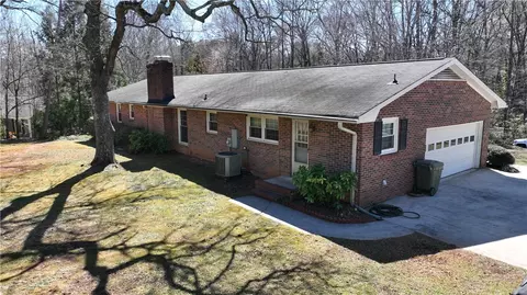 107 Ripple View Dr, Clemson, SC 29631 photo 4