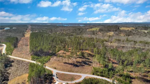 127 Coveside Ln, Six Mile, SC 29682