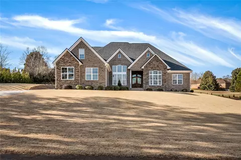 213 Aberdeen Dr, Anderson, SC 29621