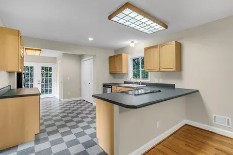 207 Forest Dr, Easley, SC 29642 photo 7