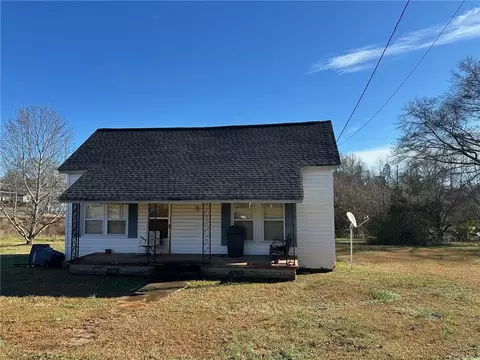 105 E Beattie St, Liberty, SC 29657