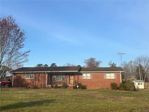 240 Bountyland Rd, Seneca, SC 29672