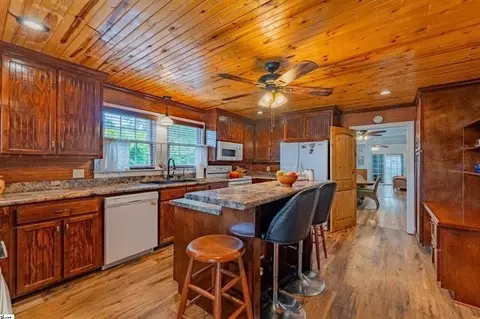 13 Park St, Pelzer, SC 29669 photo 9
