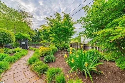 13 Park St, Pelzer, SC 29669 photo 4
