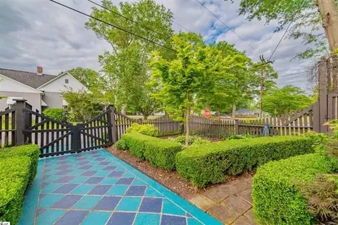 13 Park St, Pelzer, SC 29669 photo 2