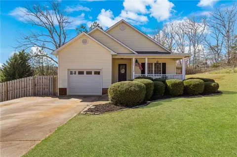 308 Dean St, Pickens, SC 29671