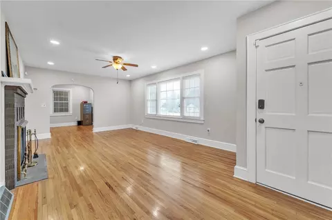 Living - 1611 E Calhoun St, Anderson, SC 29621 photo 1 of 9