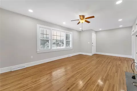 Living - 1611 E Calhoun St, Anderson, SC 29621 photo 3 of 9