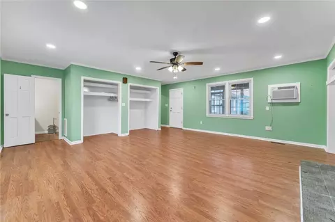 Living - 1611 E Calhoun St, Anderson, SC 29621 photo 6 of 9