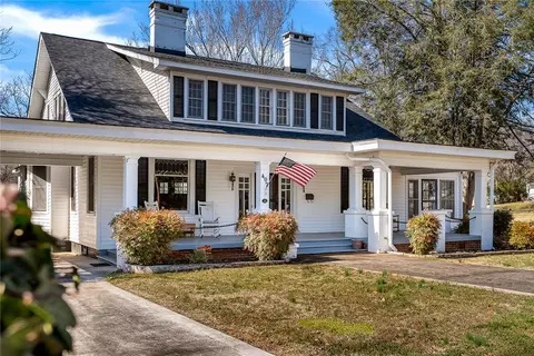 402 Retreat St, Westminster, SC 29693