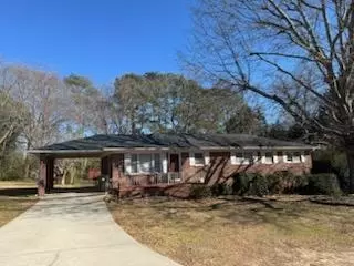 55 Glenn St, Hartwell, GA 30643