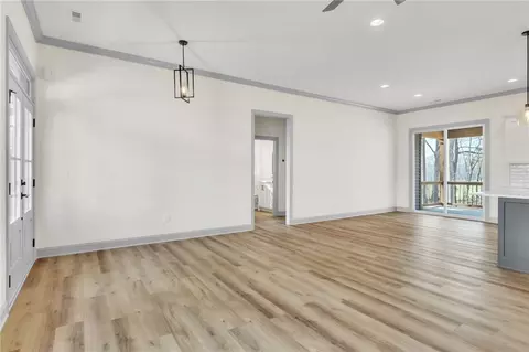 Living - 252 Addison Cir, Pelzer, SC 29669 photo 2 of 3