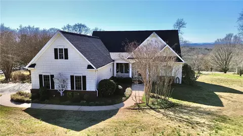 119 Mountain View Dr, Pickens, SC 29671