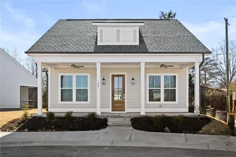 128 Cottage Ln, Greenwood, SC 29649