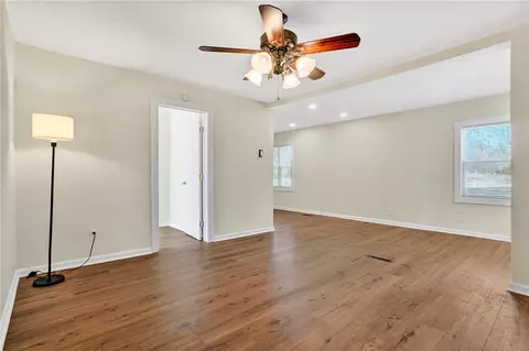 Living - 1003 Gravley Rd, Pickens, SC 29671 photo 7 of 7