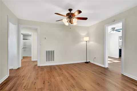 Living - 1003 Gravley Rd, Pickens, SC 29671 photo 2 of 7