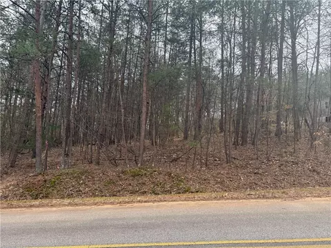 125 Bottoms Dr, West Union, SC 29696