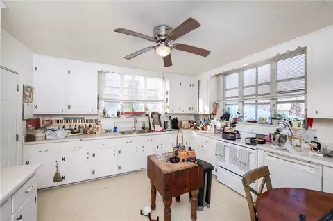 Kitchen - 7 Smith St, Ware Shoals, SC 29692 photo 2 of 3