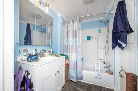 Bath - 7 Smith St, Ware Shoals, SC 29692 photo 1 of 1