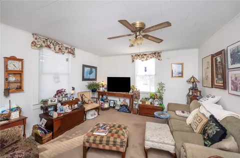 Living - 7 Smith St, Ware Shoals, SC 29692 photo 1 of 2