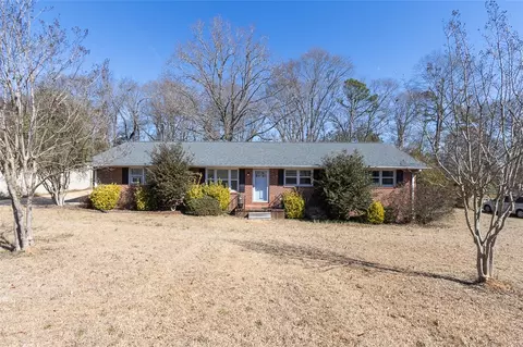 706 Ivy Cir, Anderson, SC 29621