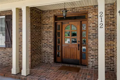 Exterior - 212 Morgan Dr, Central, SC 29630 photo 3 of 8