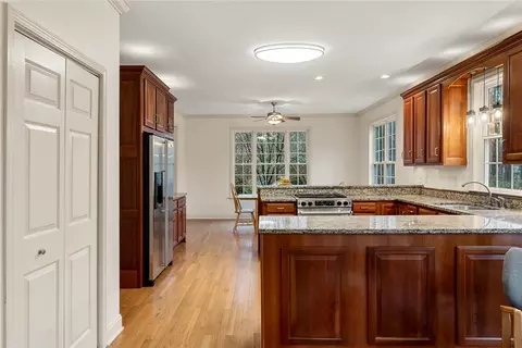 Kitchen - 212 Morgan Dr, Central, SC 29630 photo 4 of 6