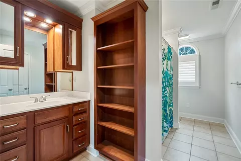 Bath - 212 Morgan Dr, Central, SC 29630 photo 3 of 5