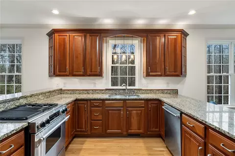 Kitchen - 212 Morgan Dr, Central, SC 29630 photo 2 of 6