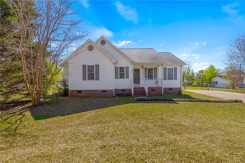 423 Martin Rd, Starr, SC 29684