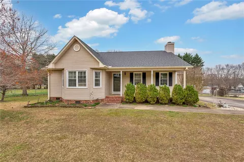 1112 Old Mill Rd, Easley, SC 29642