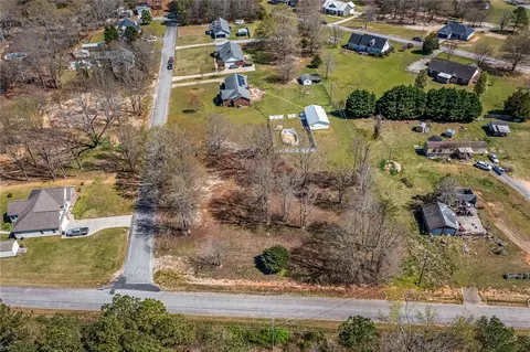 407 Will Hanks Rd, Honea Path, SC 29654 photo 6