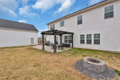 Exterior - 1007 Waterside Dr, Easley, SC 29642 photo 4 of 6