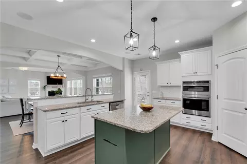 Kitchen - 1007 Waterside Dr, Easley, SC 29642 photo 3 of 3