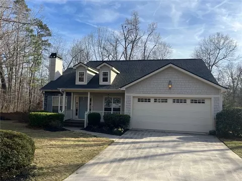 61 Queen Cir, Hartwell, GA 30643