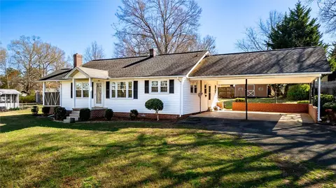 202 Washington Ave, Easley, SC 29640 photo 27