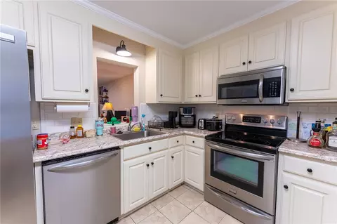 Kitchen - 388 Micasa Dr, Pendleton, SC 29670 photo 2 of 2