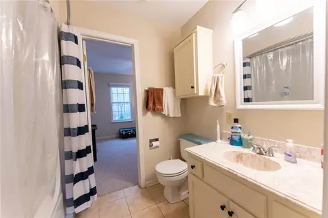 Bath - 388 Micasa Dr, Pendleton, SC 29670 photo 4 of 4
